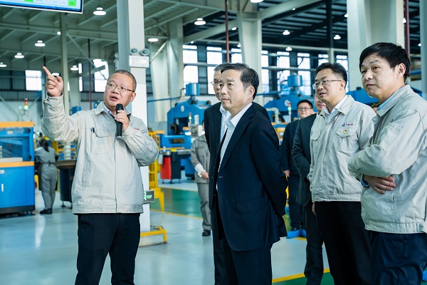 陳德榮董事長在中鋼天源通力公司調(diào)研.jpg